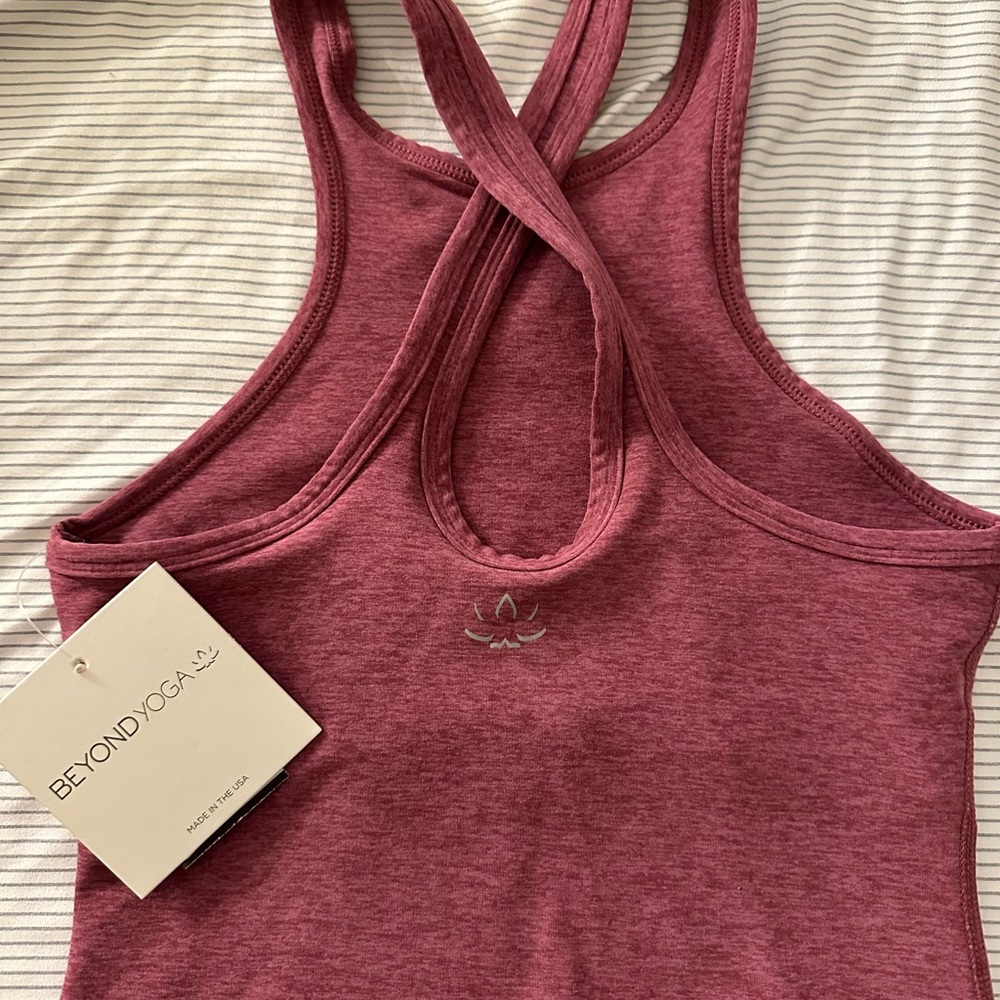 NWT so XS Beyond Yoga too